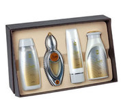 Ajmal Wisal Poklon set, parfemska voda 50ml + gel za tuširanje 200ml + mlijeko za tijelo 100ml + telový púder 80g