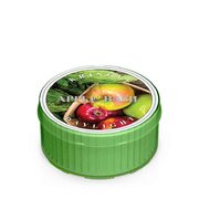 Kringle Candle Mirisna svijeća s jabukom i bosiljkom (35 g)