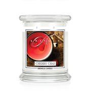 Kringle Candle Cherry Chai mirisna svijeća srednje veličine 2 fitilja (411 g)