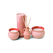 Paddywax SANTORINI Pink - Black Fig & Olive mirisna svijeća 8,5oz / 240g